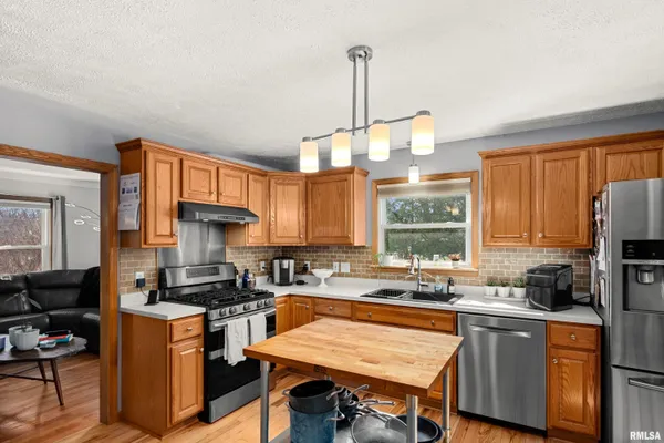 $199,900 | 1215 Maple Lane, East Peoria, IL 61611
