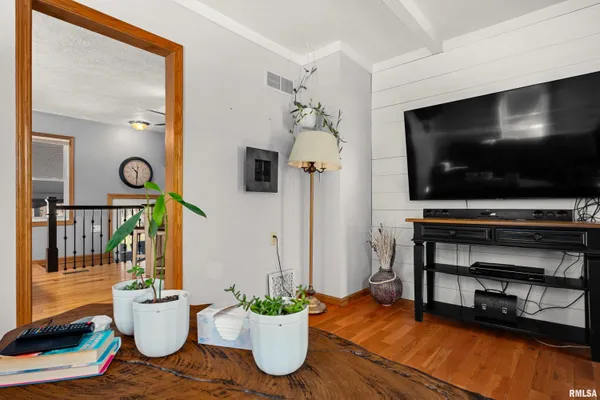 $199,900 | 1215 Maple Lane, East Peoria, IL 61611