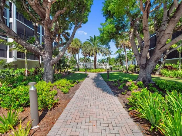 $399,900 | 3113 Tennis Villas, Captiva, FL 33924