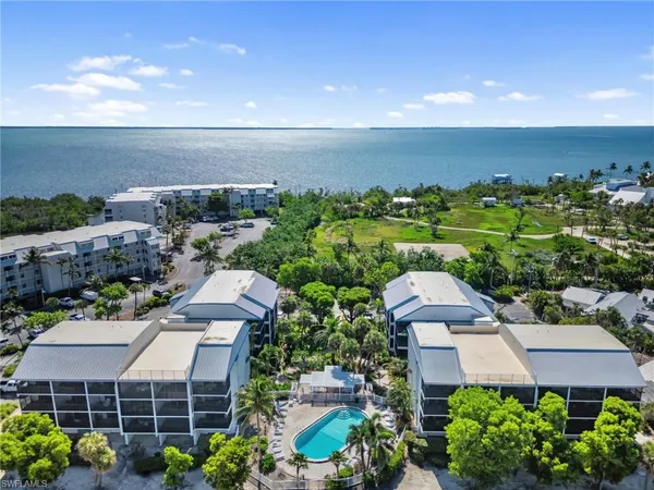 $399,900 | 3113 Tennis Villas, Captiva, FL 33924