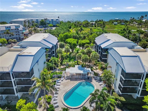 $399,900 | 3113 Tennis Villas, Captiva, FL 33924