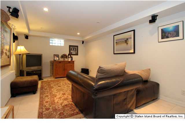 88 Duncan Road Staten Island, NY 10301 - Photo 16 of 20 Additional Photo