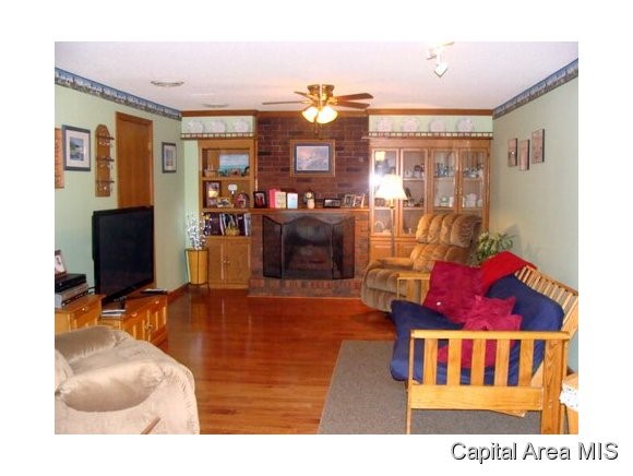 2337 Mound Road Jacksonville, IL 62650 - Photo 12 of 14