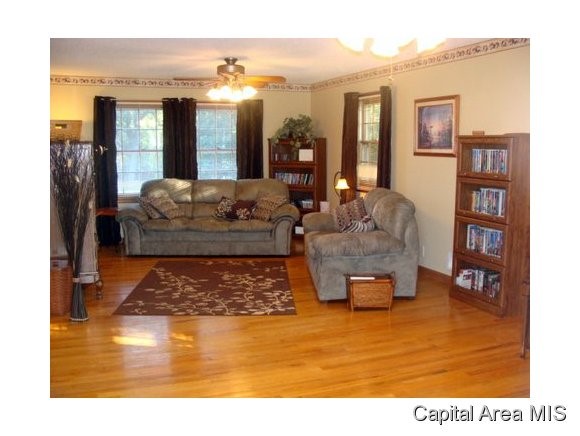 2337 Mound Road Jacksonville, IL 62650 - Photo 6 of 14
