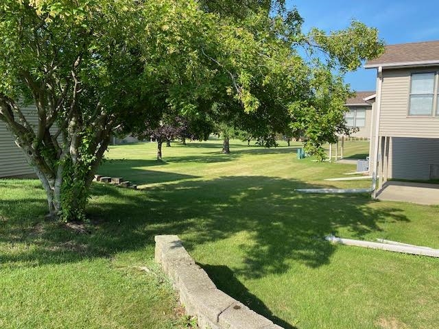 1911 Mustang Court Freeport, IL 61032 - Photo 14 of 14 a view of a golf course