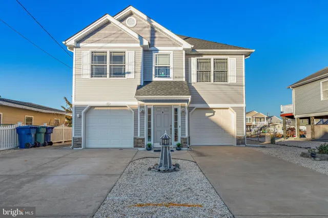 $729,000 | 32 West Navasink Drive, Little Egg Harbor, NJ 08087