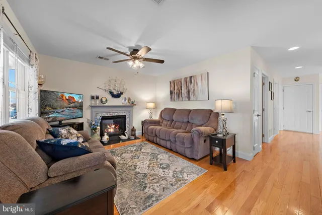 $729,000 | 32 West Navasink Drive, Little Egg Harbor, NJ 08087