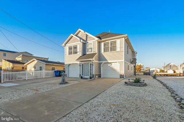 $729,000 | 32 West Navasink Drive, Little Egg Harbor, NJ 08087