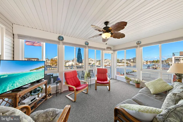 $729,000 | 32 West Navasink Drive, Little Egg Harbor, NJ 08087