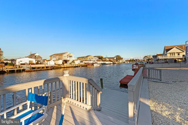 $729,000 | 32 West Navasink Drive, Little Egg Harbor, NJ 08087