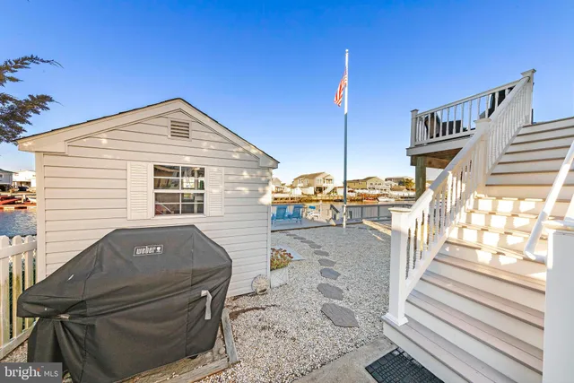 $729,000 | 32 West Navasink Drive, Little Egg Harbor, NJ 08087