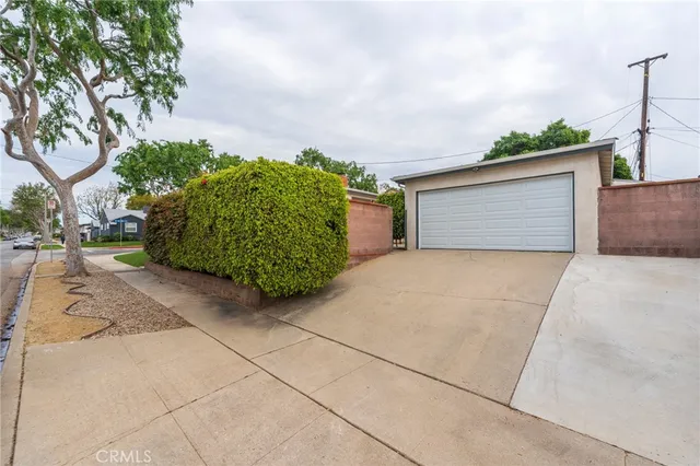 $860,000 | 2530 Van Wick Street, Inglewood, CA 90303