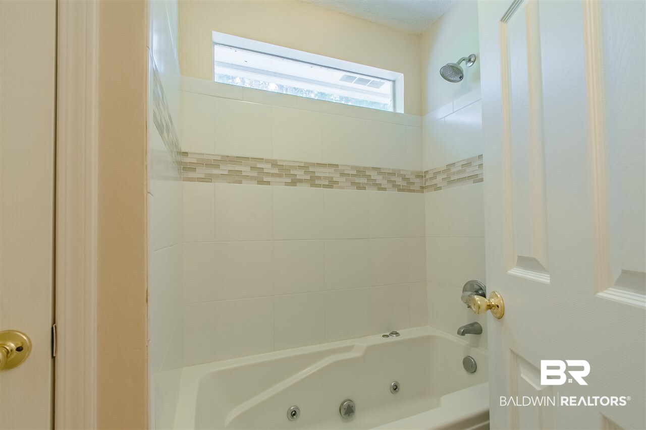 104 Lejay Circle Daphne, AL 36526 - Photo 32 of 40