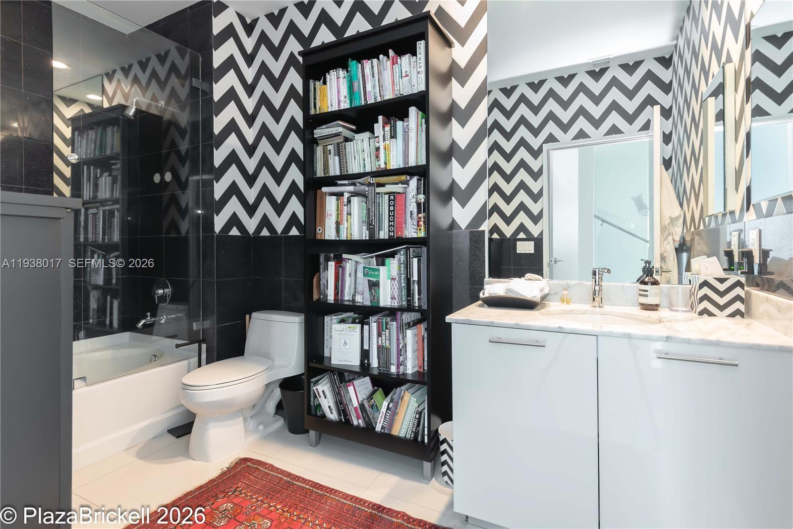 950 Brickell Bay Drive, Unit 5505 Miami, FL 33131 - Photo 28 of 63 3rd bathroom on the First Floor