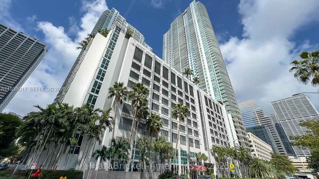 950 Brickell Bay Drive, Unit 5505 Miami, FL 33131 - Photo 34 of 63
