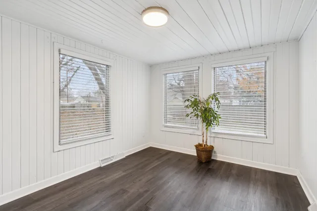 $215,000 | 2111 Bell Avenue, Rockford, IL 61103