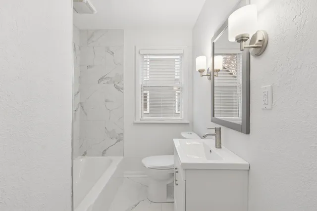 $215,000 | 2111 Bell Avenue, Rockford, IL 61103