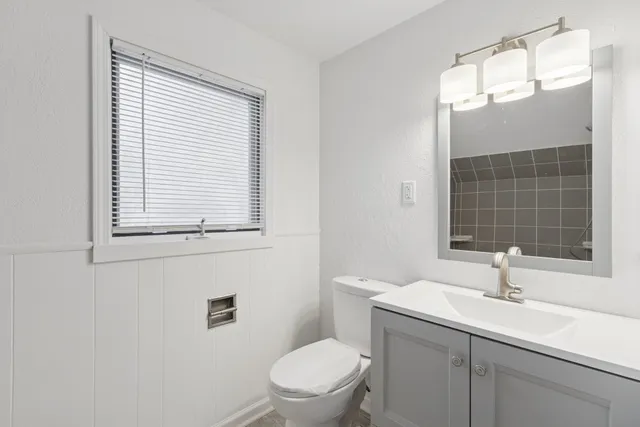 $215,000 | 2111 Bell Avenue, Rockford, IL 61103