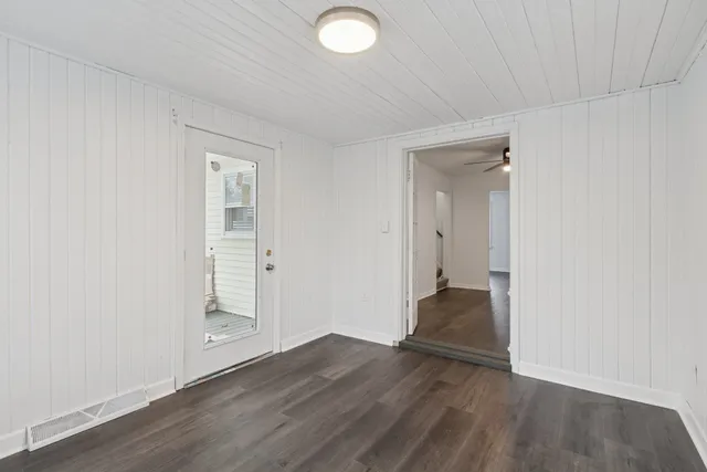 $215,000 | 2111 Bell Avenue, Rockford, IL 61103