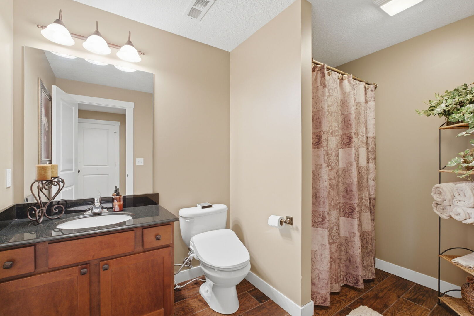 5679 Appleton Road Bettendorf, IA 52722 - Photo 32 of 40