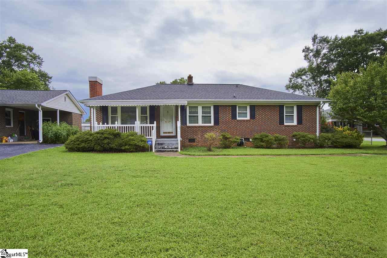 1719 West Parker Road Greenville, SC 29617 - Photo 1 of 23 Gallery Image 1