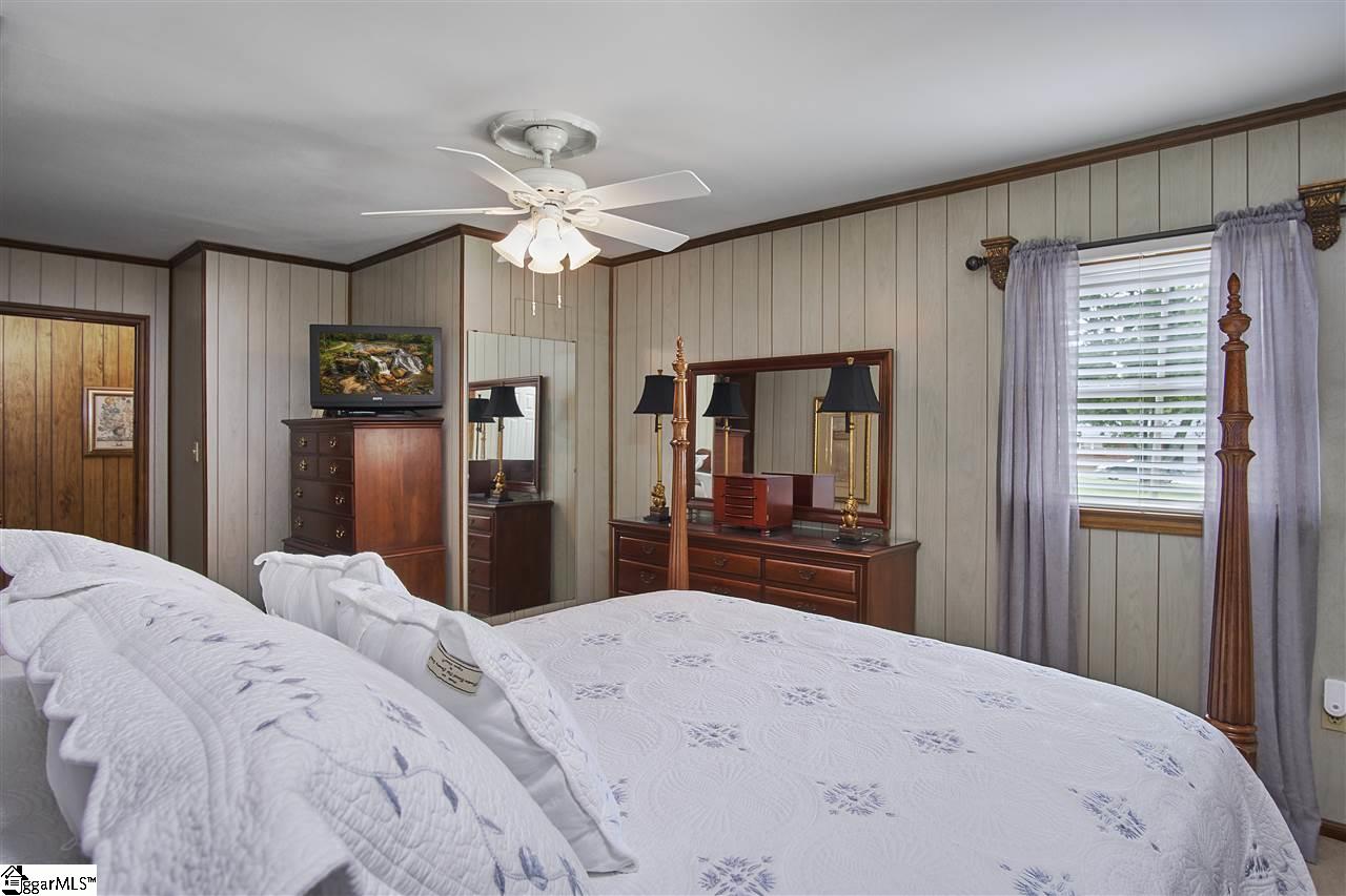 1719 West Parker Road Greenville, SC 29617 - Photo 10 of 23 Gallery Image 10