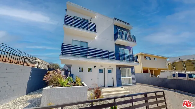$3,665 | 252 Rosemont Avenue, Unit 2, Los Angeles, CA 90026