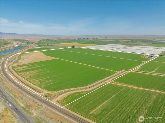 $2,950,000 | 19527 Nw Road, Quincy, WA 98848