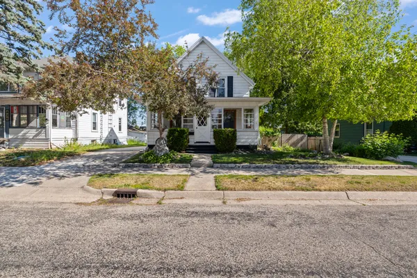 $264,900 | 432 Pleasant Avenue, Hartford, WI 53027