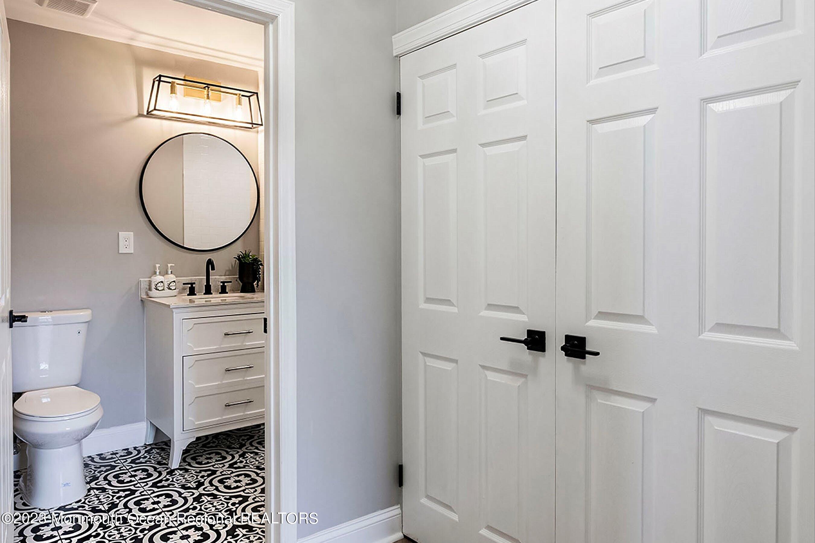517 Brickhouse Road Princeton, NJ 08540 - Photo 15 of 25 21-Hallway