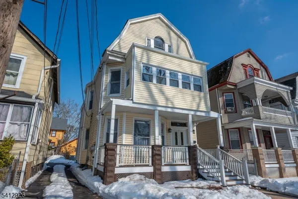 $3,300 | 24 Llewellyn Avenue, Unit LOFT, Bloomfield, NJ 07003