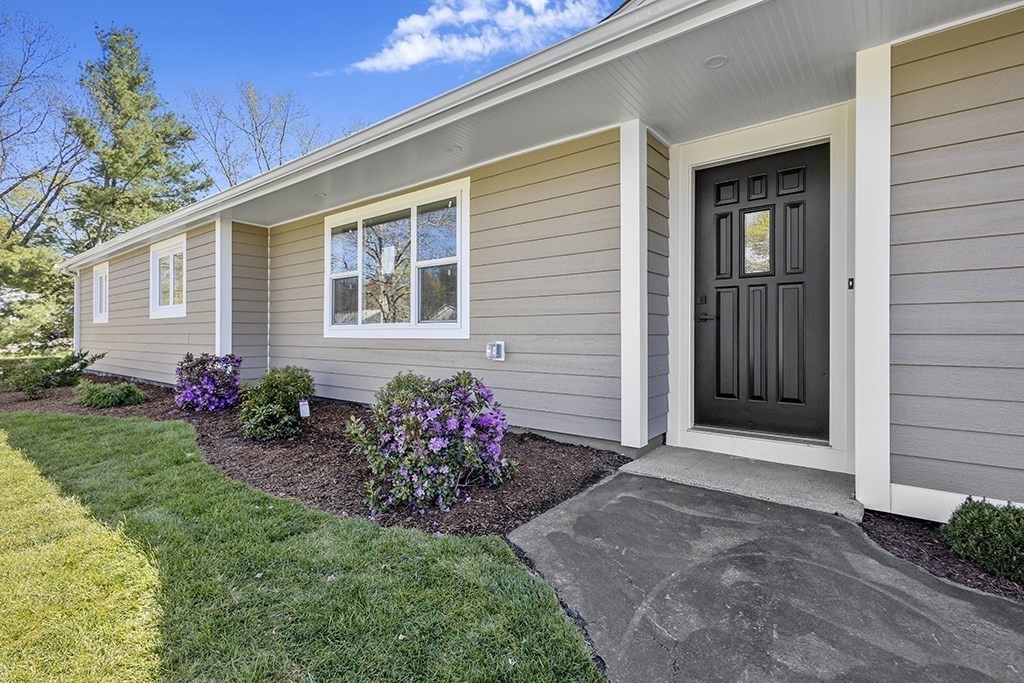 1 Ridgehill Road Canton, MA 02021 - Photo 4 of 40