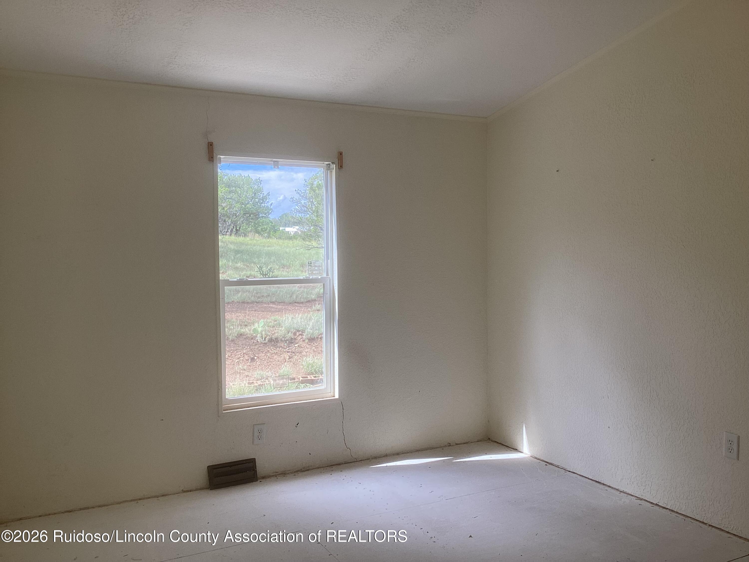 220 Bancroft Road Capitan, NM 88316 - Photo 18 of 31 Gallery Image 18