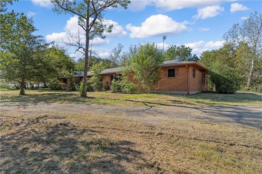 4961 Highway 6 Riesel, TX 76682 - Photo 4 of 39 Gallery Image 4