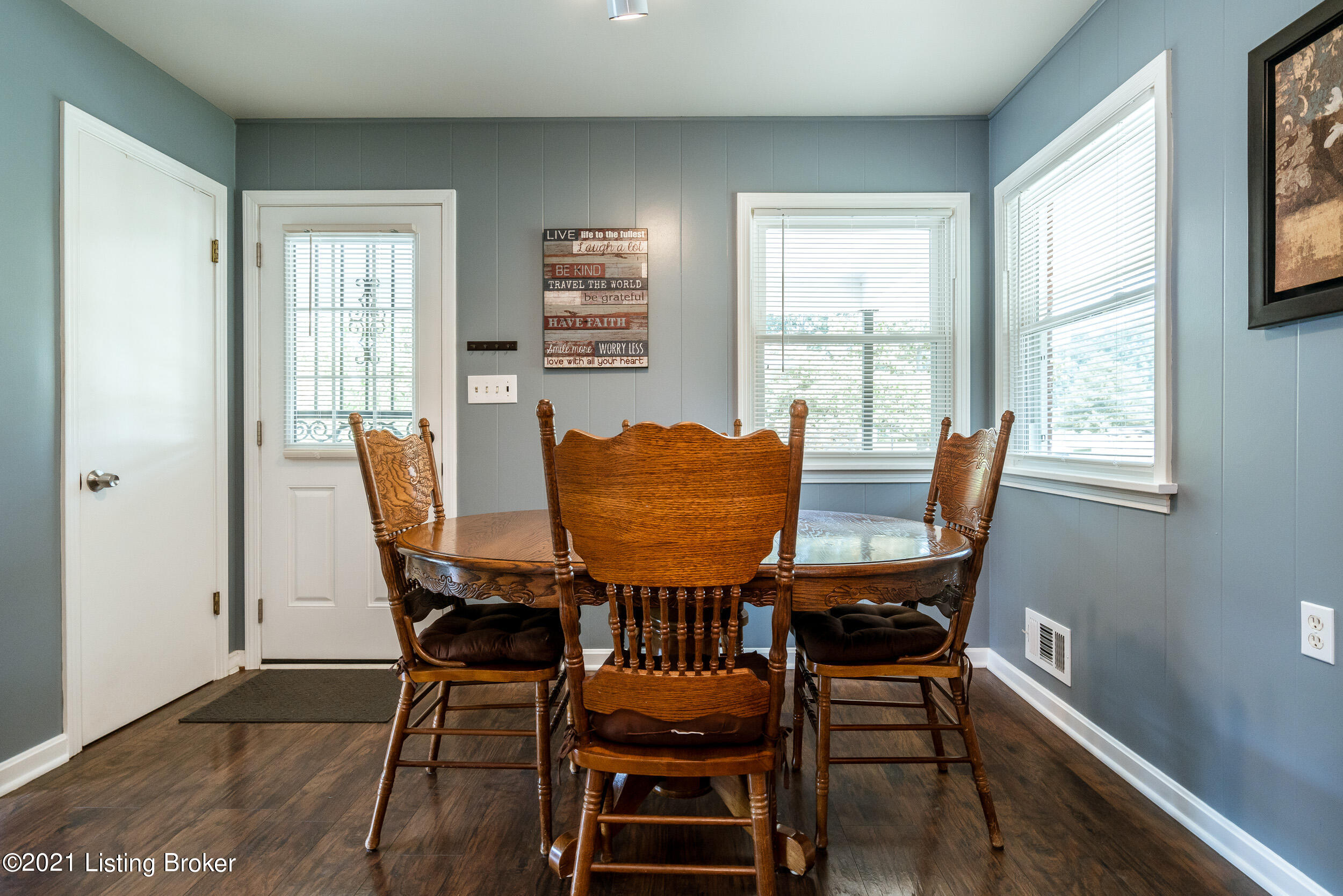 5105 Dee Road Louisville, KY 40219 - Photo 17 of 41 5105 Dee Rd-26