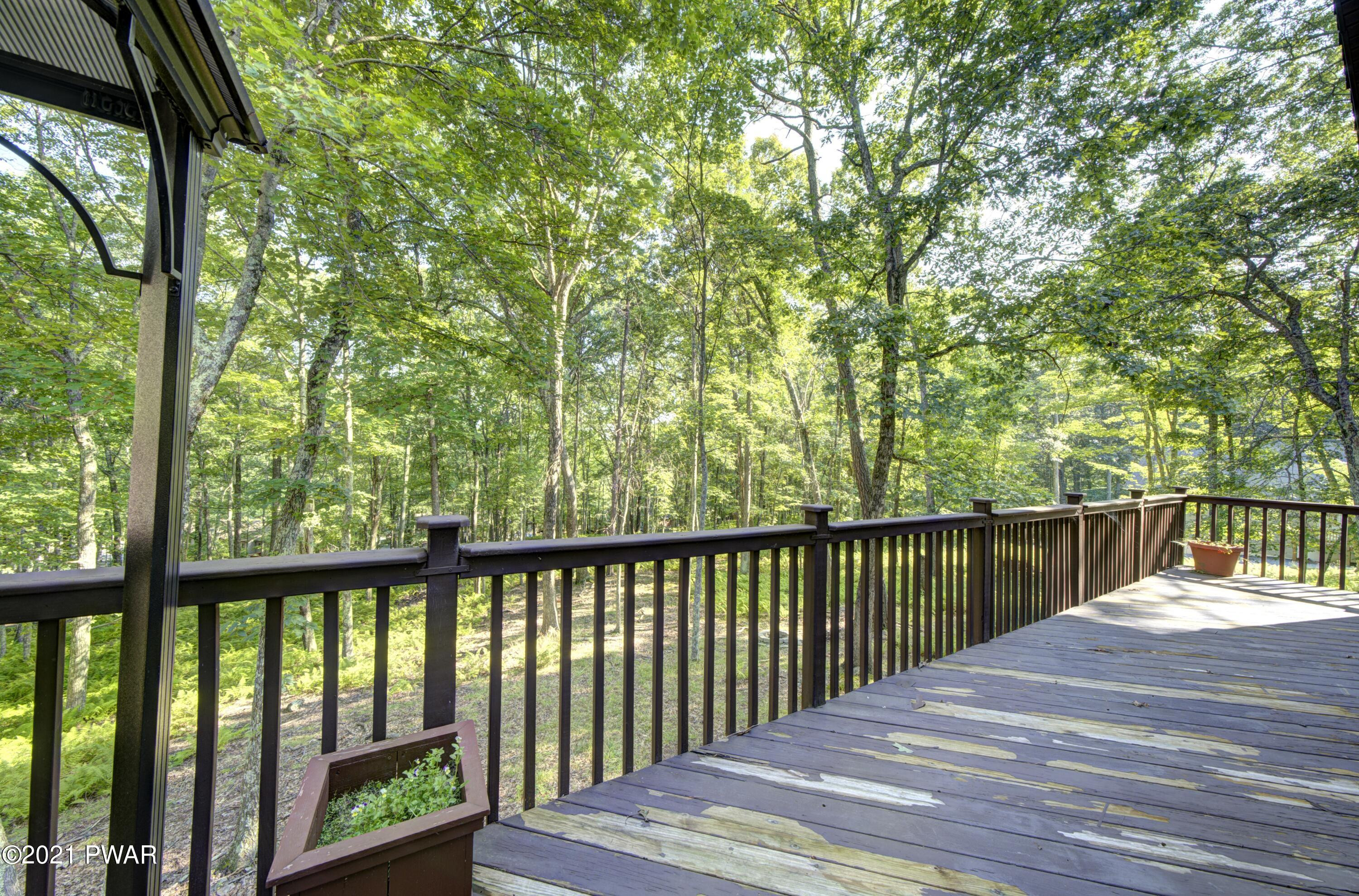 154 Tanager Road Lackawaxen, PA 18435 - Photo 28 of 37 Deck Rear