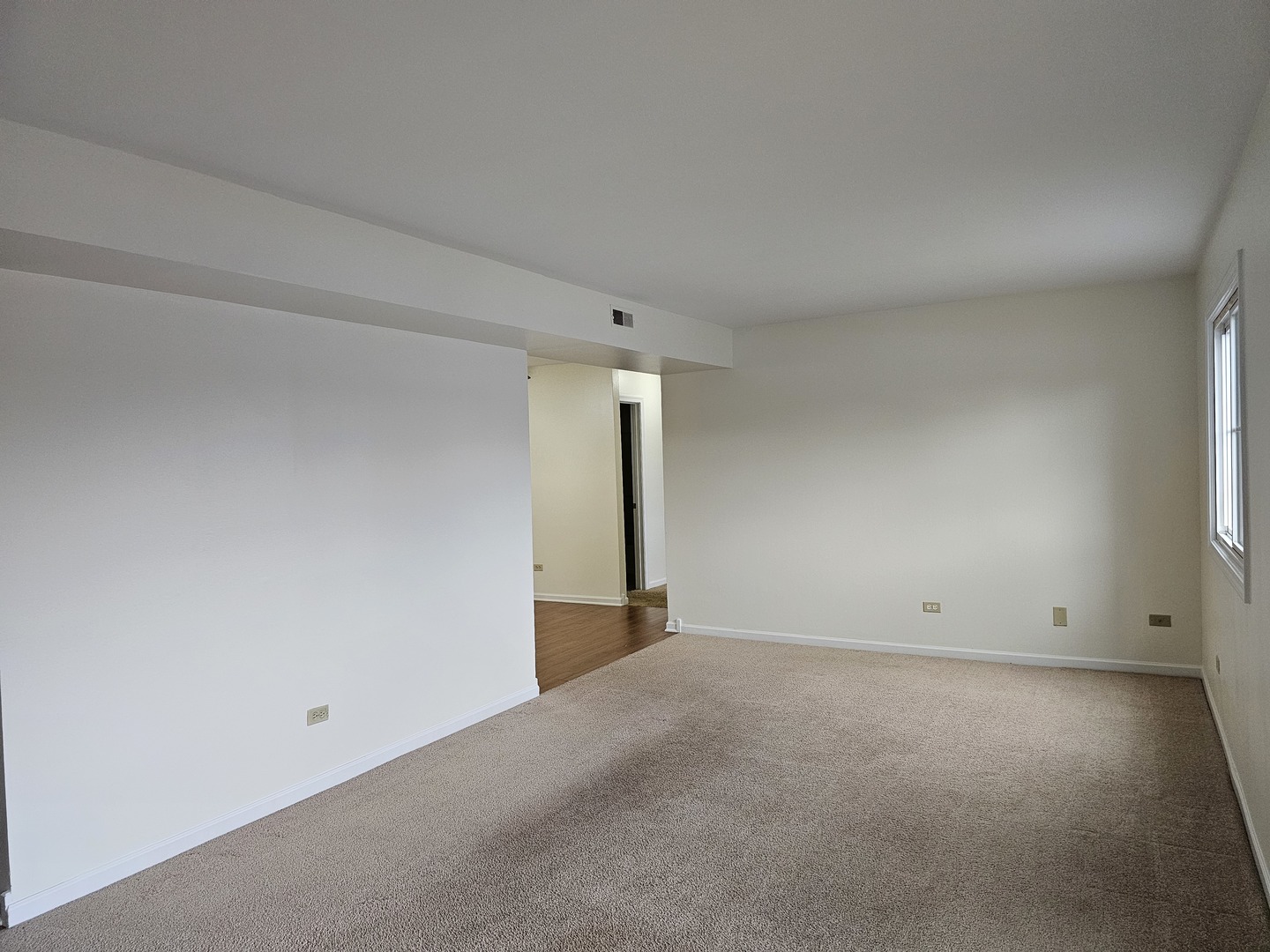 833 Village Quarter Road, Unit G2 West Dundee, IL 60118 - Photo 5 of 22