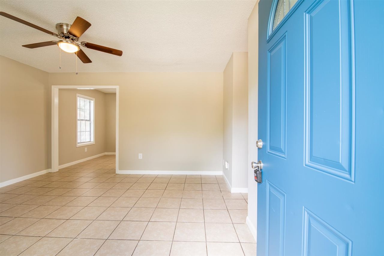 4869 Chevron Road Memphis, TN 38118 - Photo 4 of 23