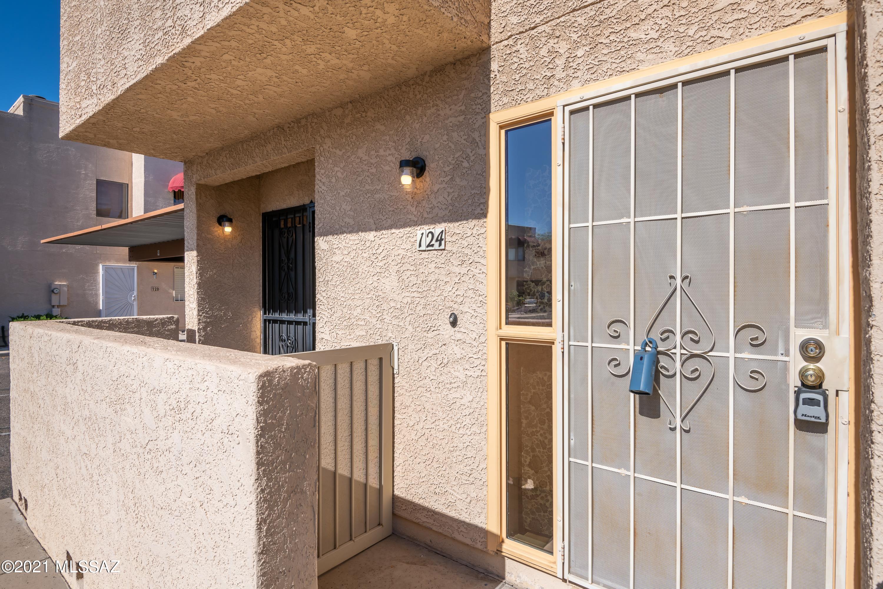 124 East Pastime Road Tucson, AZ 85705 - Photo 3 of 28