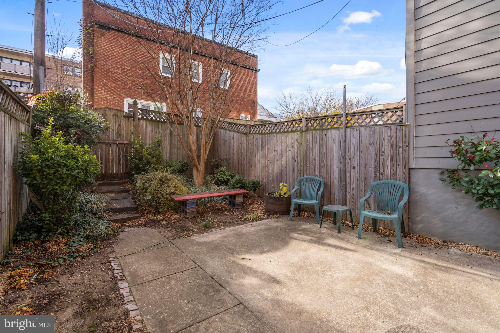 1403 K Street Southeast Washington, DC 20003 - Photo 73 of 74 a view of a chairs and table in backyard