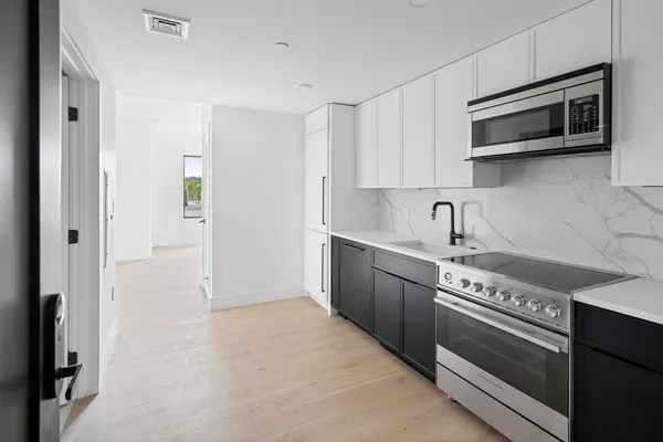 $2,550 | 50 Leo M Birmingham Parkway, Unit 307, Boston, MA 02135