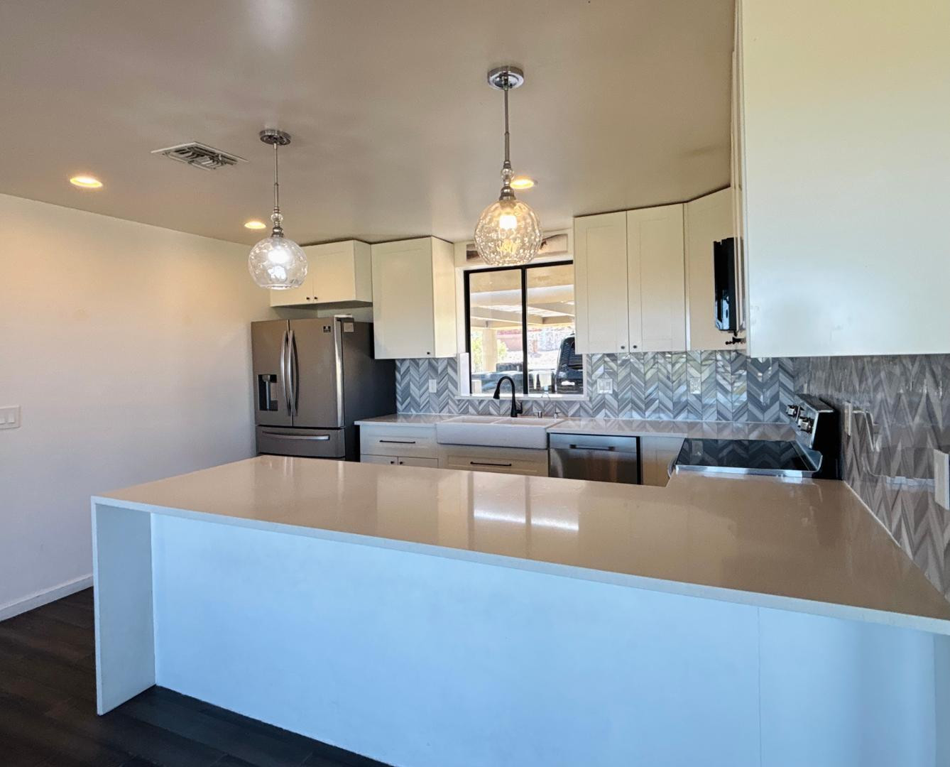 1750 West Pearce Road Phoenix, AZ 85041 - Photo 19 of 44 Photo #19