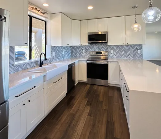 $2,595 | 1750 West Pearce Road, Phoenix, AZ 85041