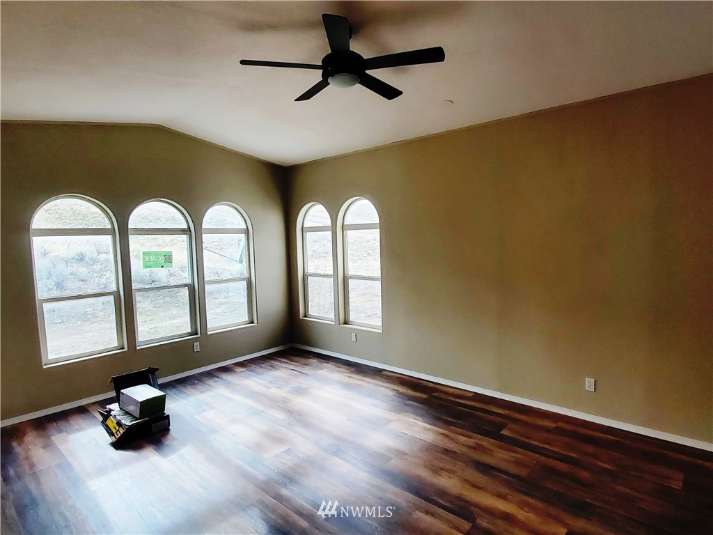 61 5 Mile Road Tonasket, WA 98855 - Photo 10 of 37 Gallery Image 10