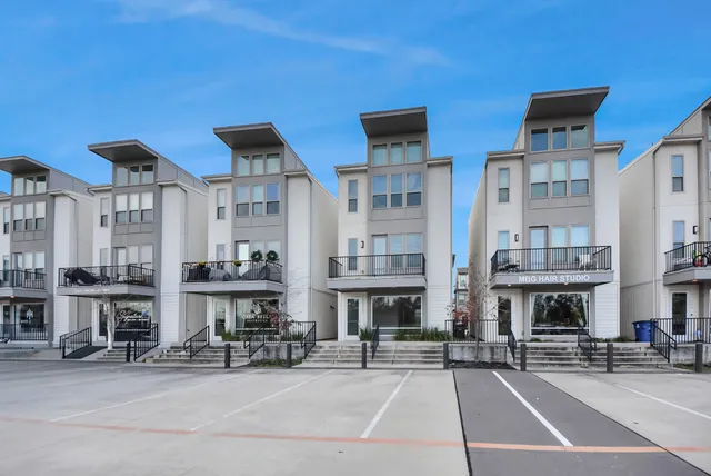 $1,780 | 18716 Centro Main Street, Unit A, Conroe, TX 77385