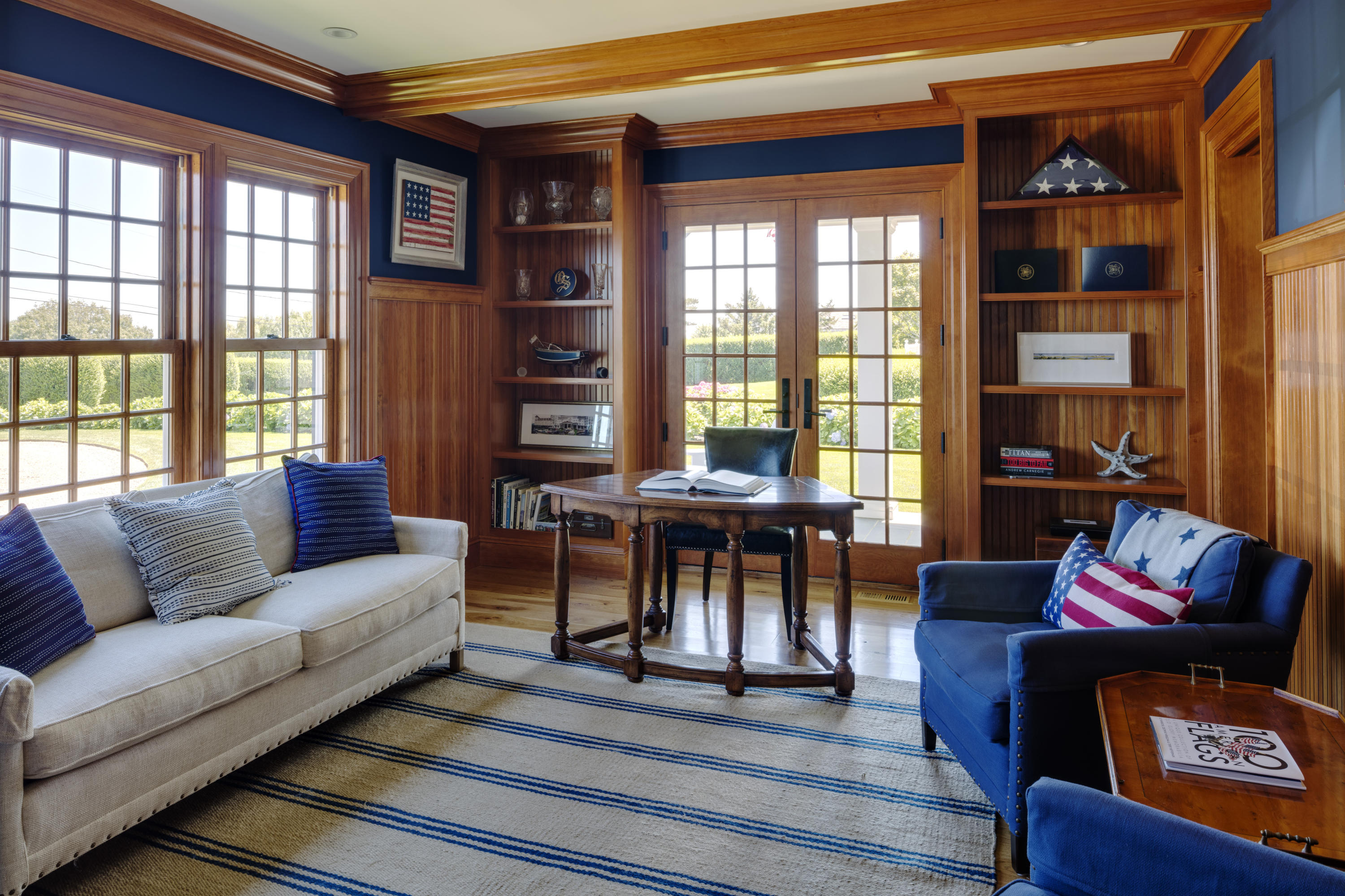 103 Shore Road Chatham, MA 02633 - Photo 14 of 32 a living room with furniture and a potted plant