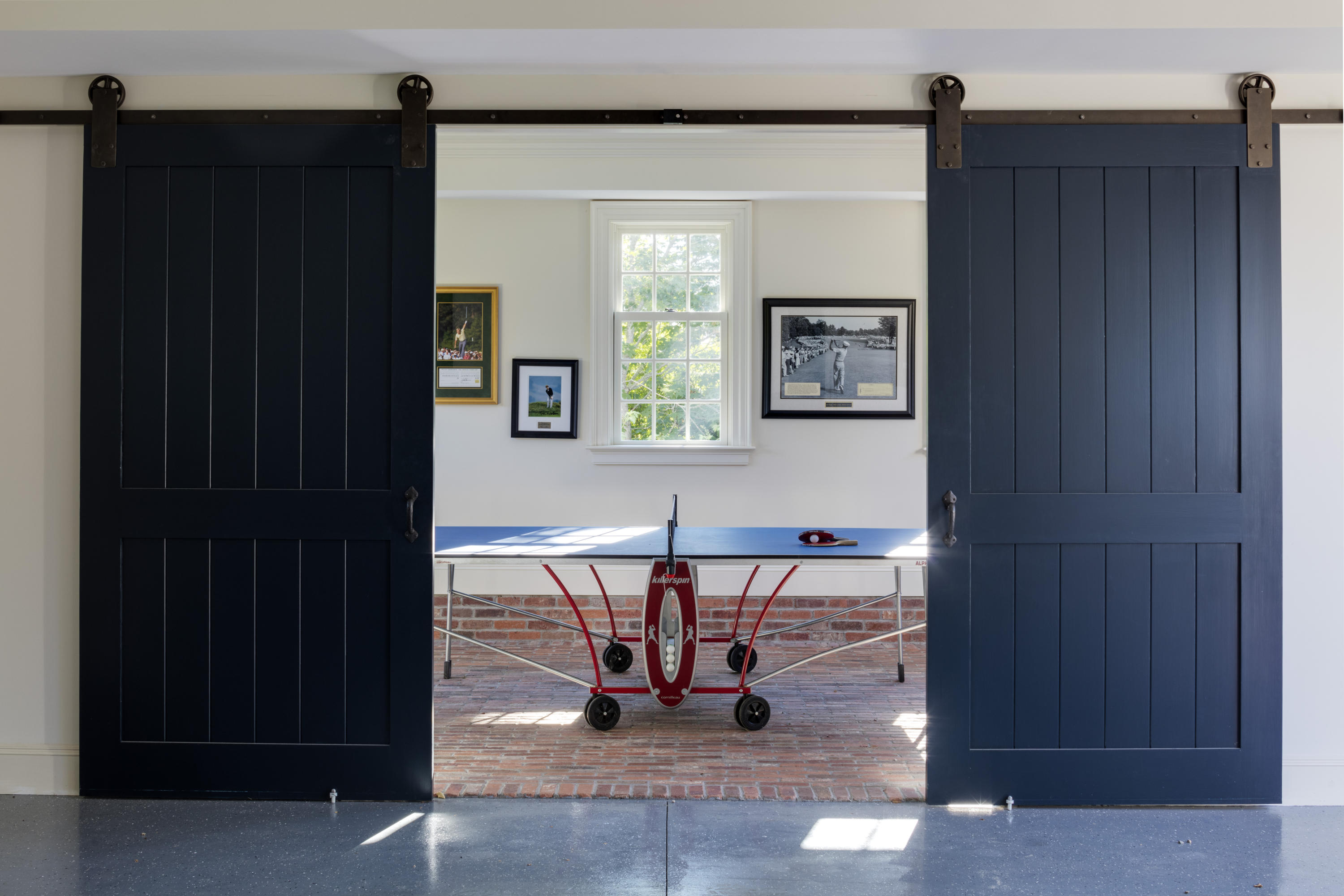 103 Shore Road Chatham, MA 02633 - Photo 29 of 32 an entryway with a table and mirror