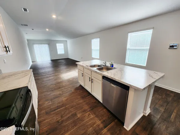 $1,950 | 12707 European Beech Road, Jacksonville, FL 32218