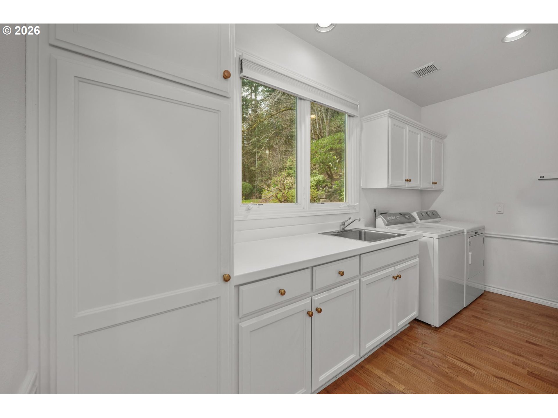 1439 Southwest Highland Road Portland, OR 97221 - Photo 16 of 42