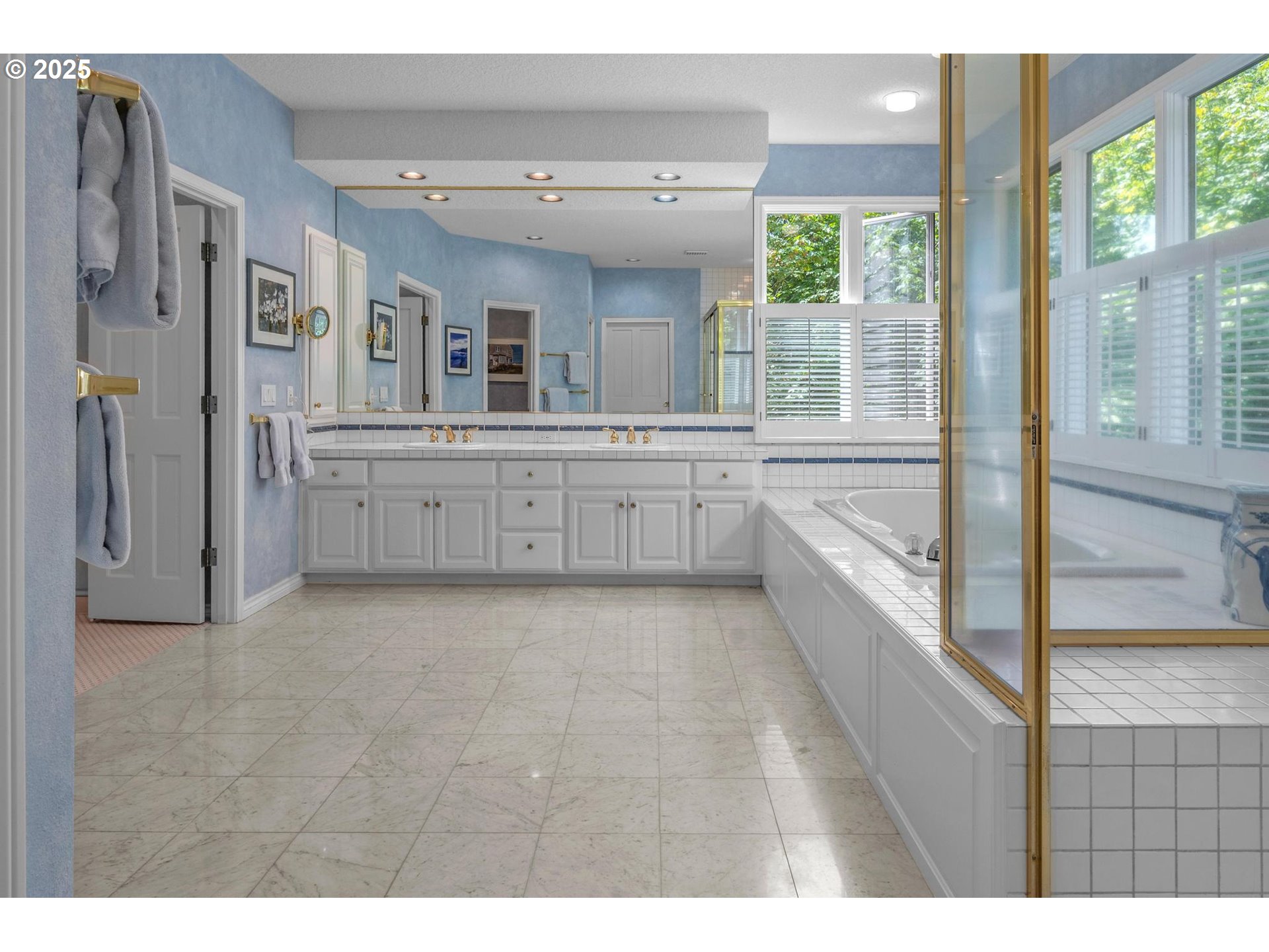 1439 Southwest Highland Road Portland, OR 97221 - Photo 24 of 42